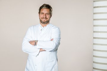 Möller-Karnick Chefarzt Neurochirurgie Wirbelsäulenchirurgie Krankenhaus Tabea Hamburg