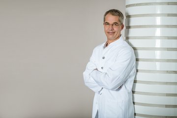 Dr. med. Alexander Adelhelm - Leitender Arzt