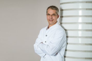 Dr. med. Alexander Adelhelm - Leitender Arzt